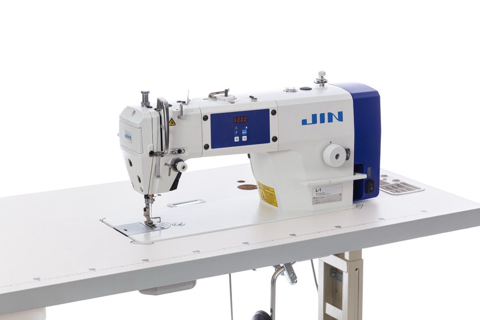 Yalangoch Candice Flynn bilan jinsiy aloqa