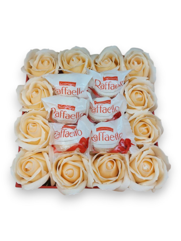 Raffallo konfetləri və ətirli süni güllər ilə giftbox, 150 q