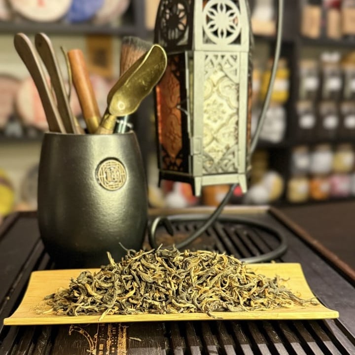 Çay Qızıl Meymu, 10 əd