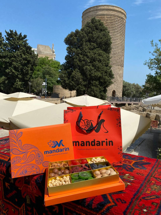 Qurudulmuş meyvələr və qoz-fındıq dəsti Mandarin Çərəz, 1.2 kq