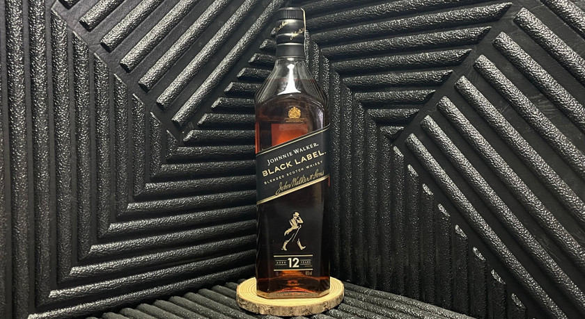 Viski Johnnie Walker Black Label, 1 l