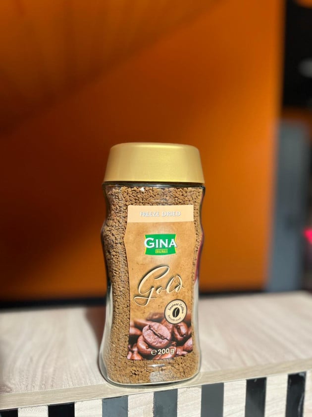 Həll olunan qəhvə Gina Gold 200 q