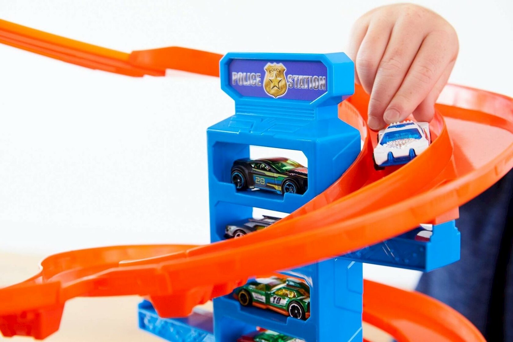 super ultimate garage hot wheels batteries