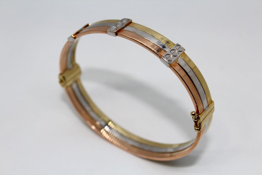 Jinsiy ozaro faoliyat Alibi yalangoch soxta